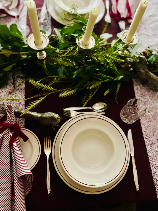 Dinner Plate Burgundy Line - Classical Porcelain