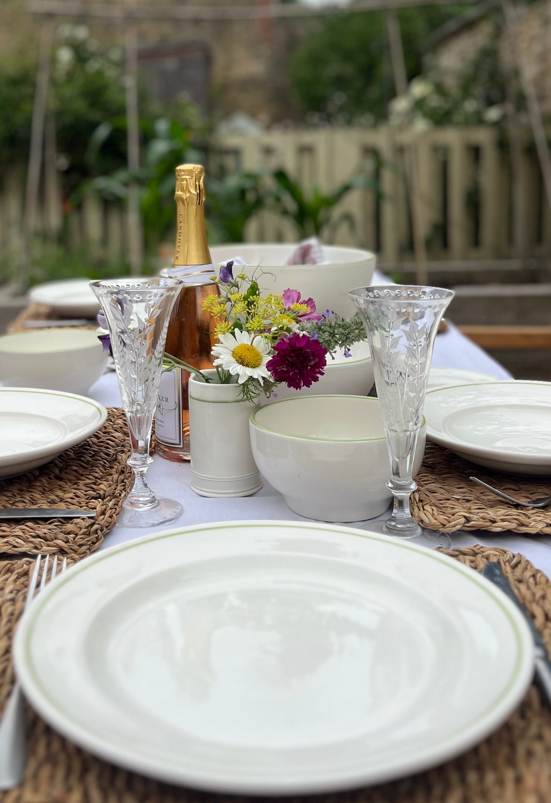 Set of Large Dinner Plates Clover Green Line - Classical Porcelain