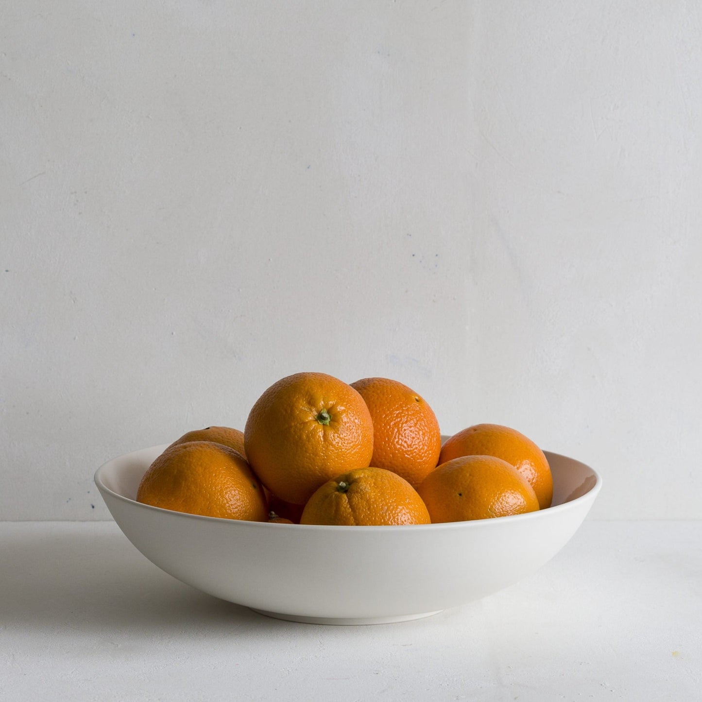 Medium porcelain centre piece bowl with oranges