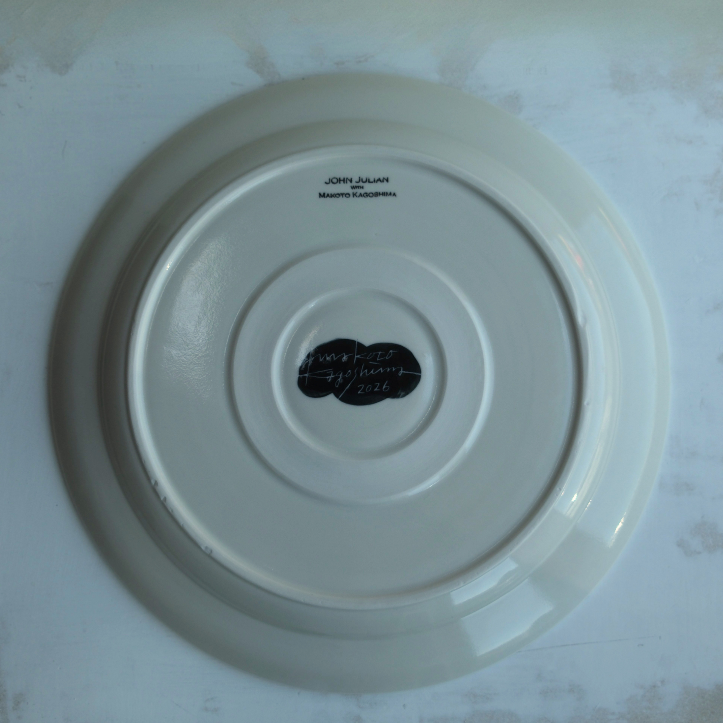 Exclusive Hand Painted John Julian x Makoto Kagoshima Classical Platter - Lion & Unicorn