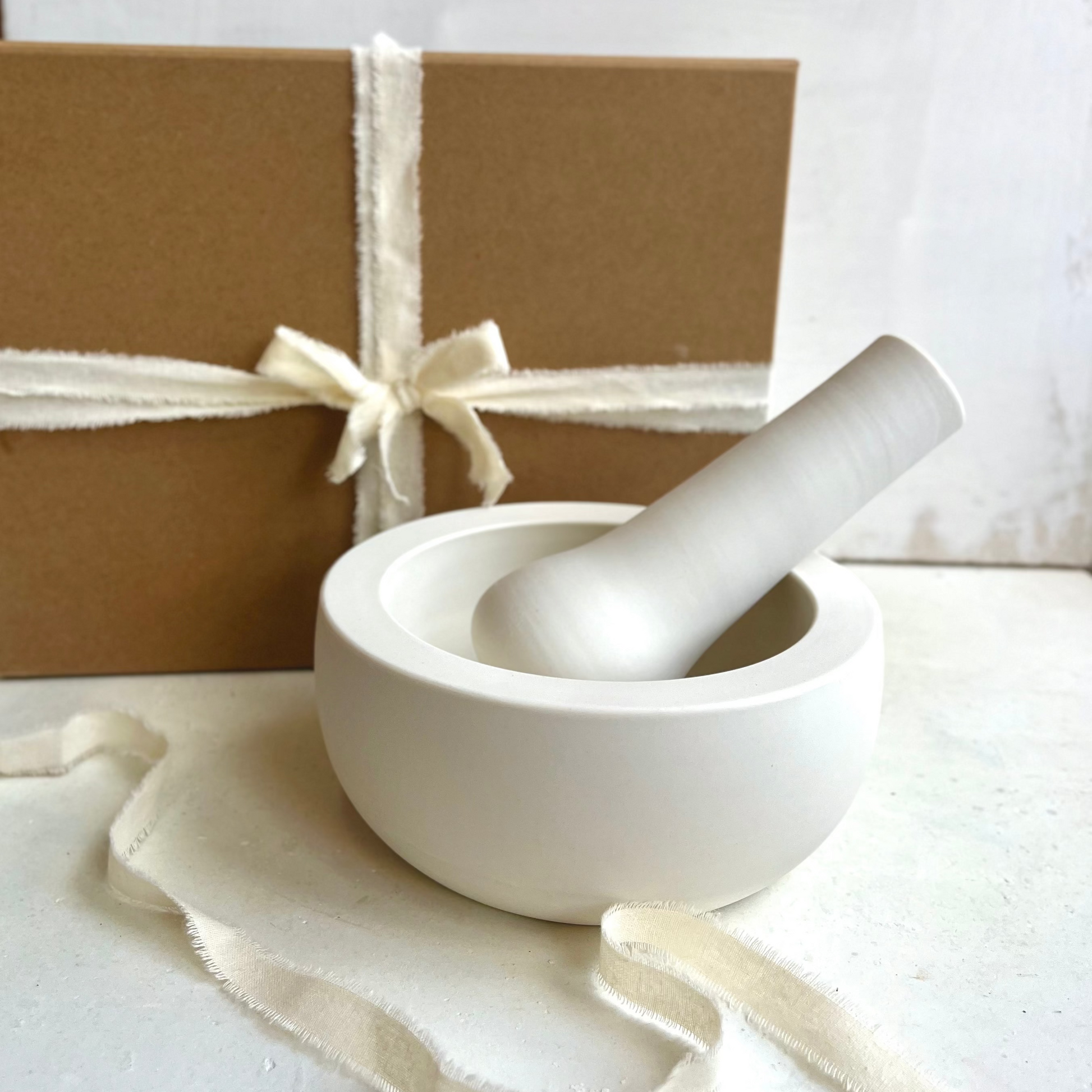 Simple Pestle and Mortar with Gift Box