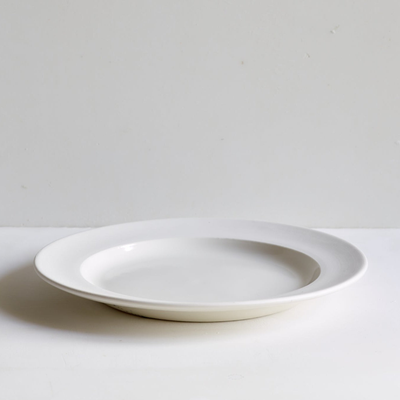 Dinner Plate (Unglazed Border)- Classical Porcelain