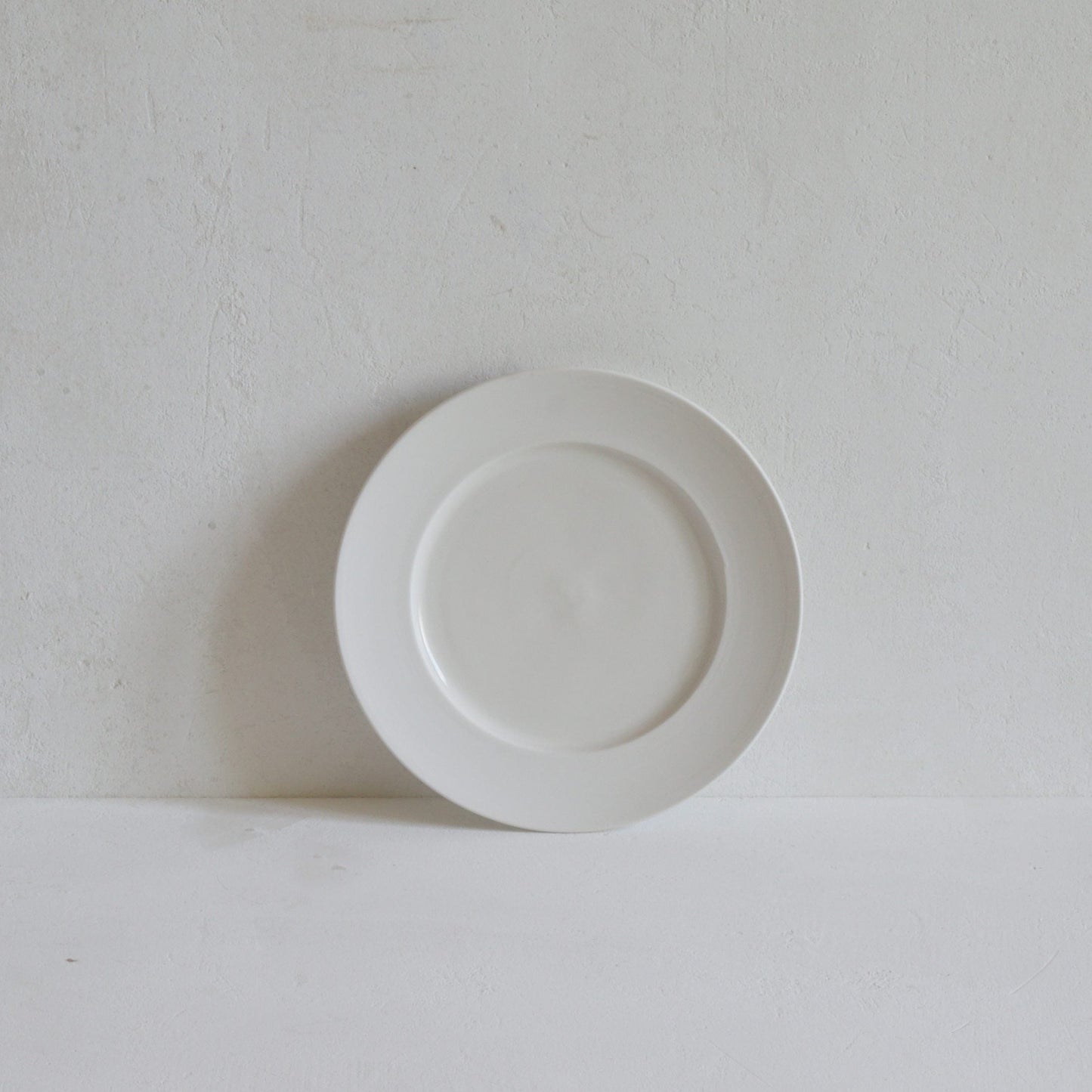 Classical Porcelain Unglazed Border 16cm Side Plate