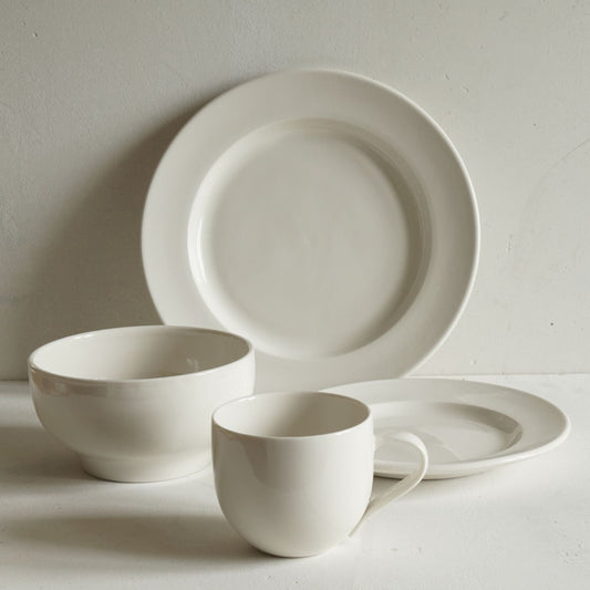 Classical Porcelain 4 Piece Dinnerware Set