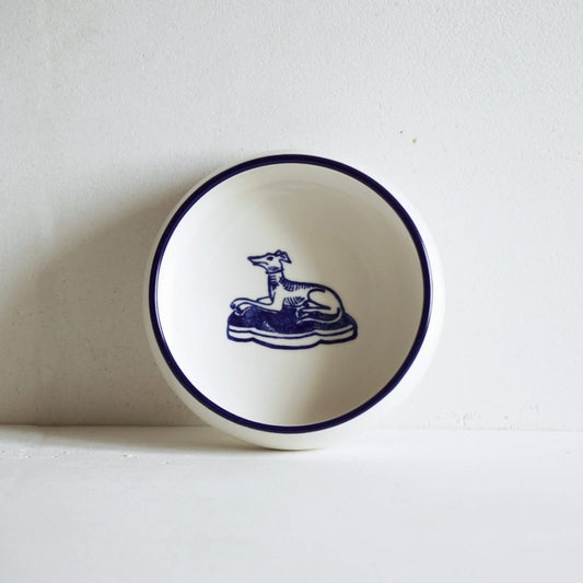 Classical Porcelain Flat Bowl with a Blue Line and Hound
