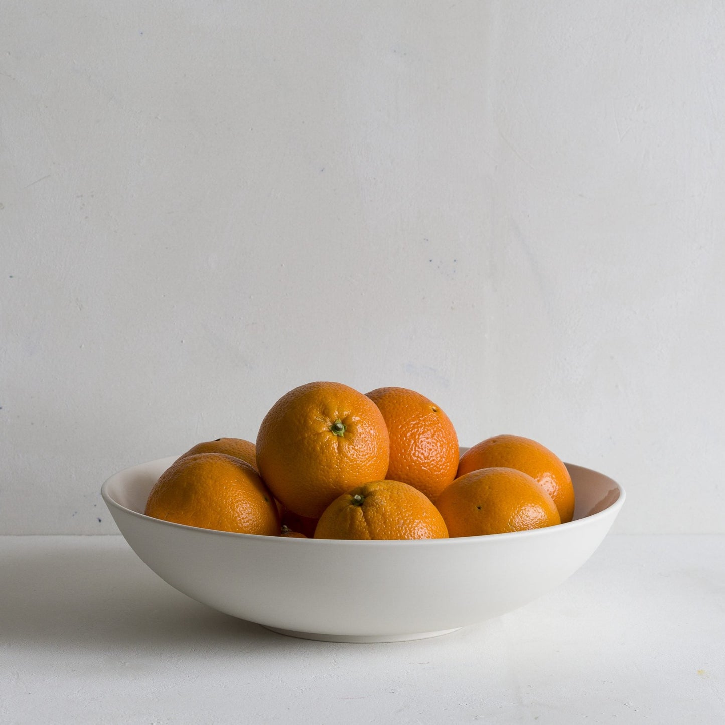 Medium porcelain centre piece bowl with oranges