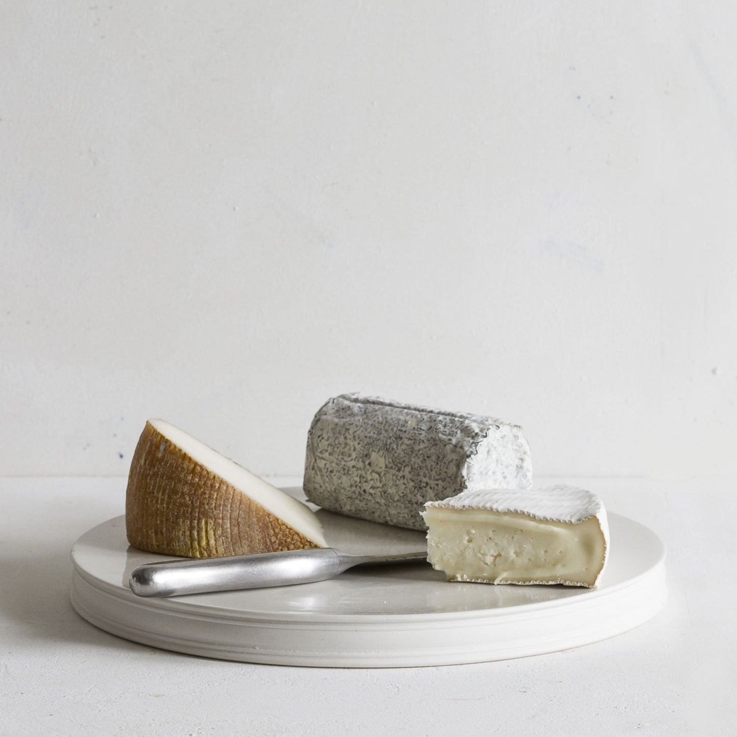 Classical Platform with Cheeses
