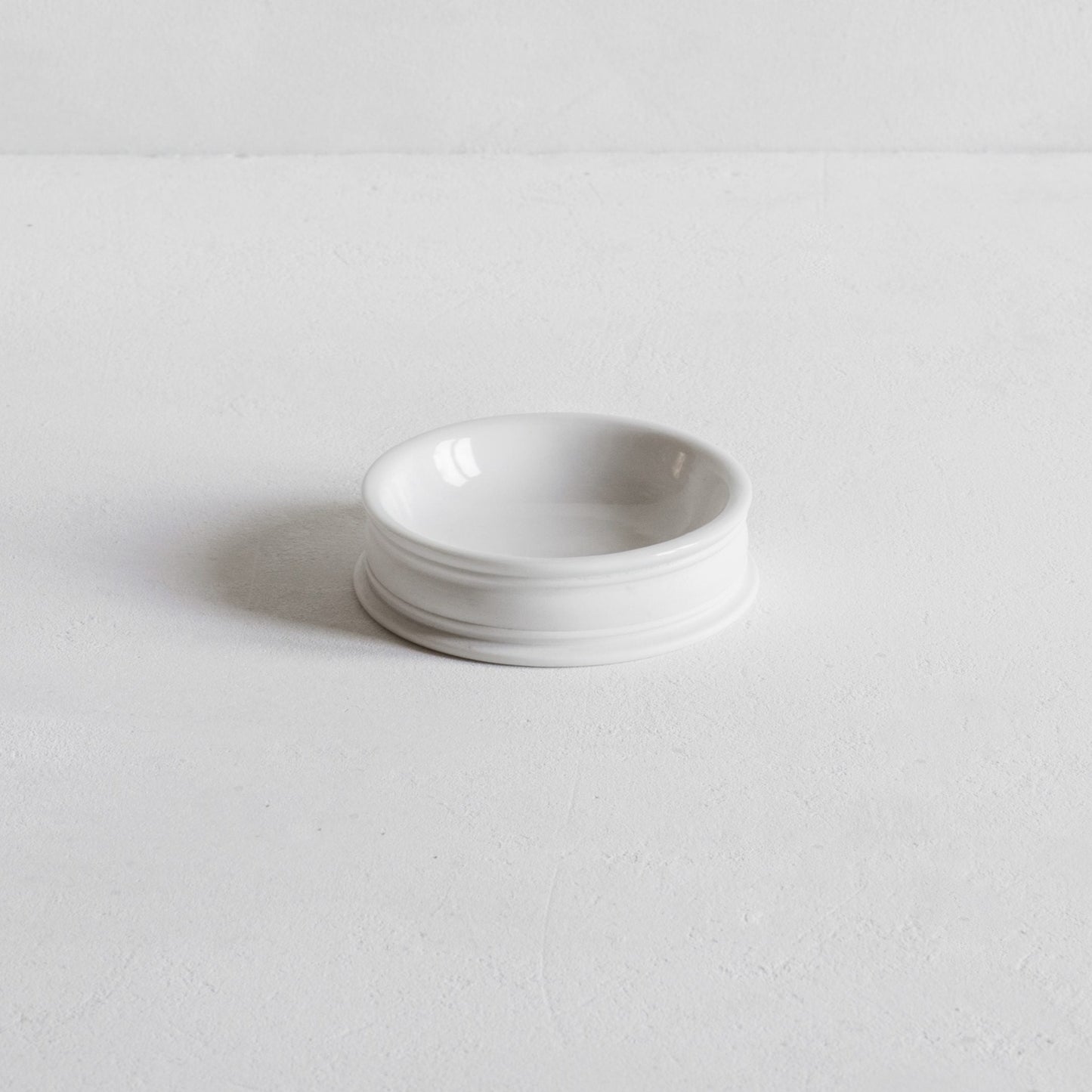 Classical porcelain Pinch Pot Small