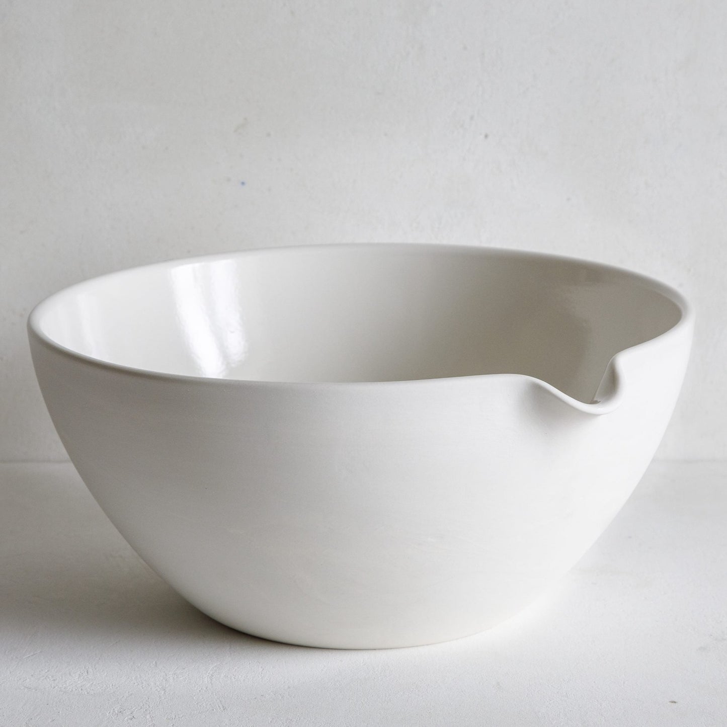 Mixing Bowl with pouring lip, large, 30cm
