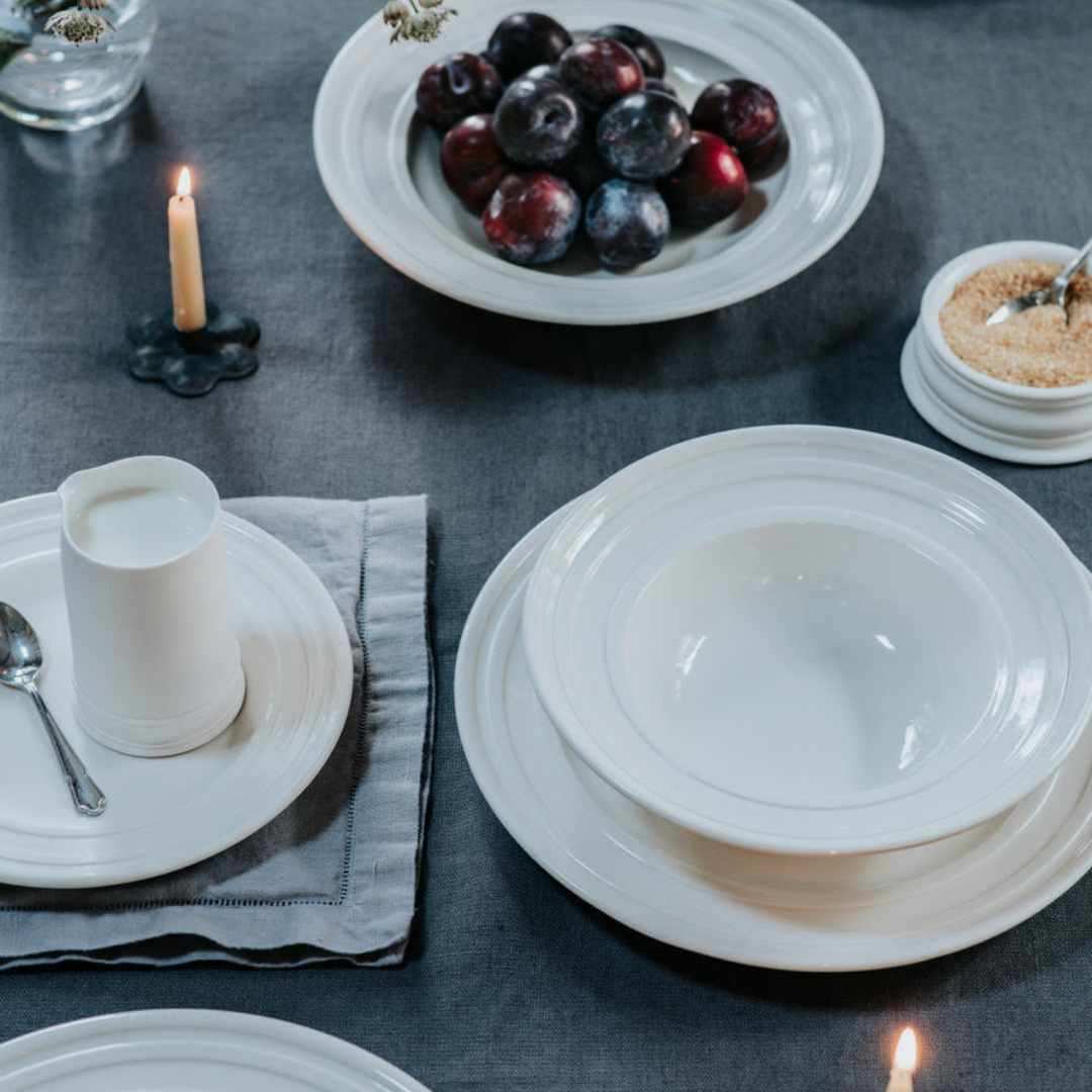Classical Porcelain, Impressed Line