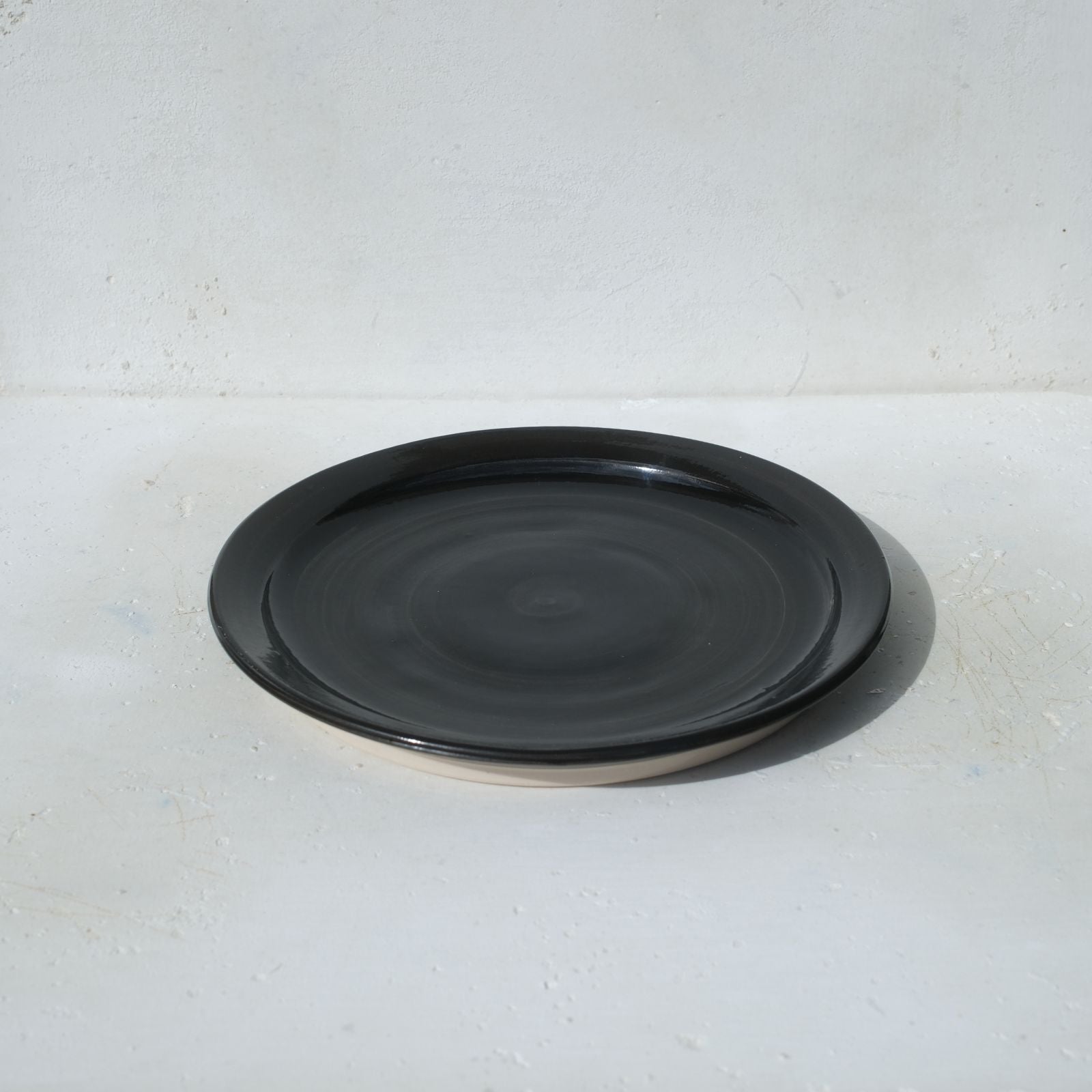 Special Edition Stoneware Black Painted Flat Plate 23cm