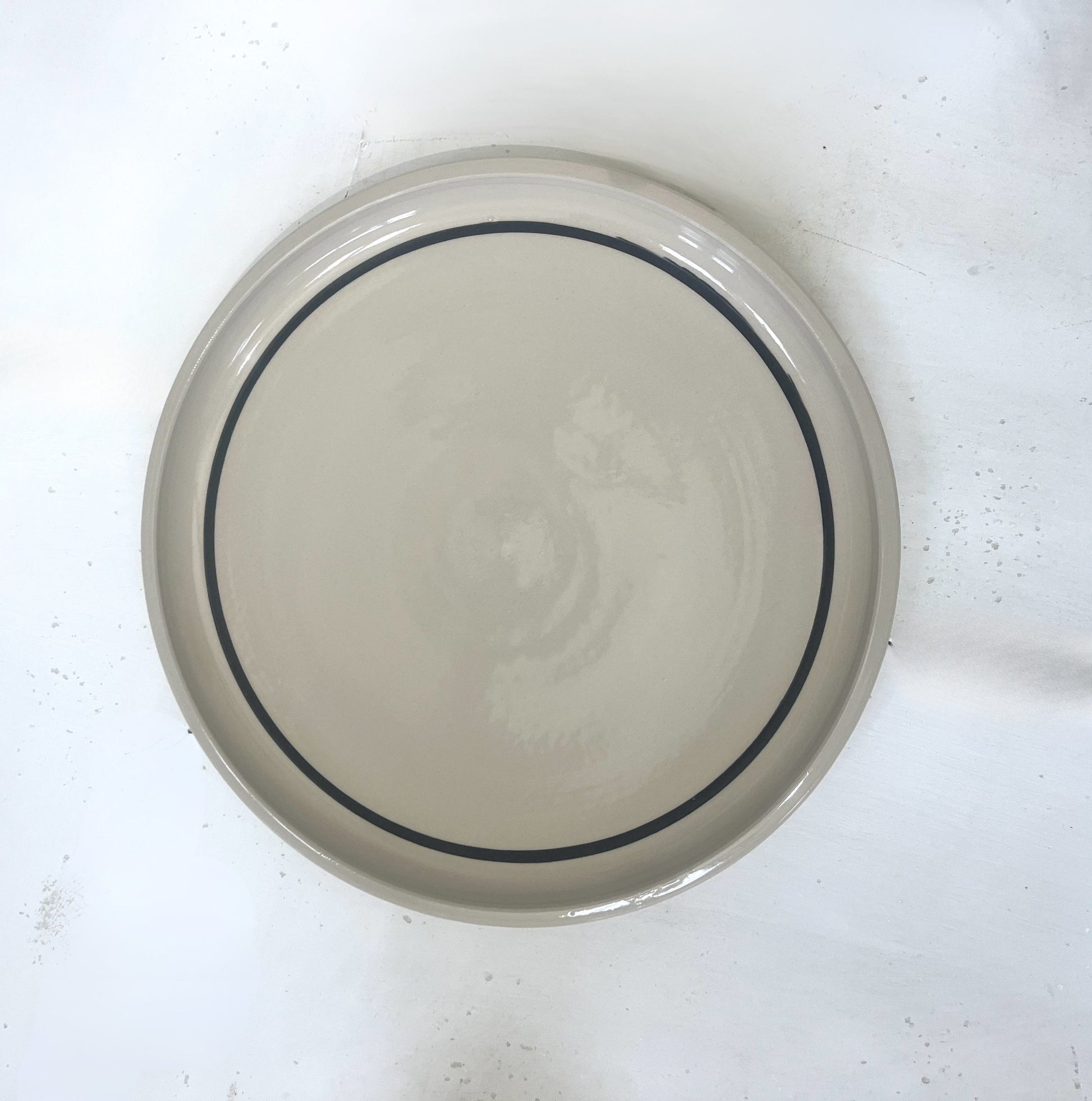 Special Edition Stoneware Flat Plate (25cm) with Black Line