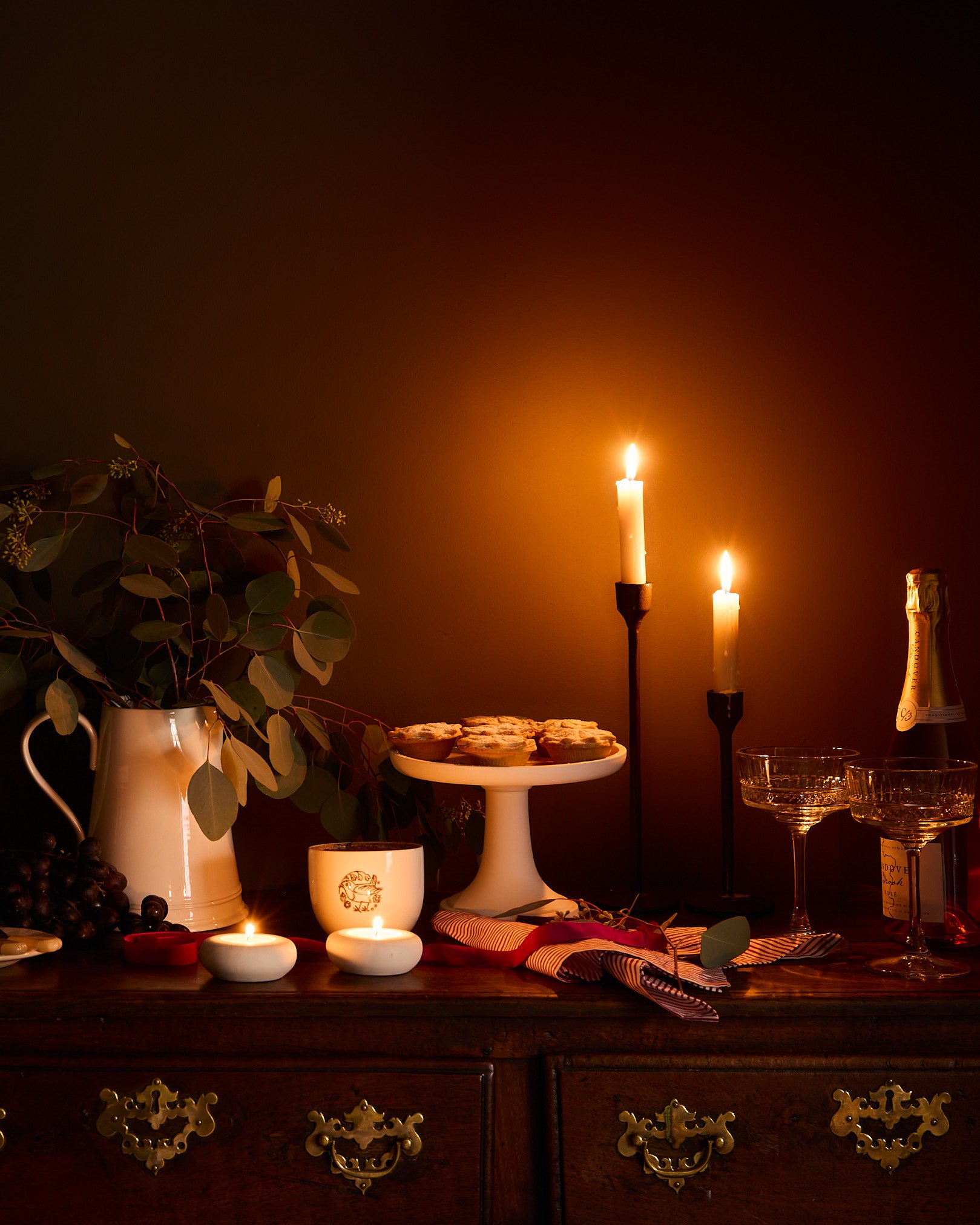 Porcelain Mince Pie Stand