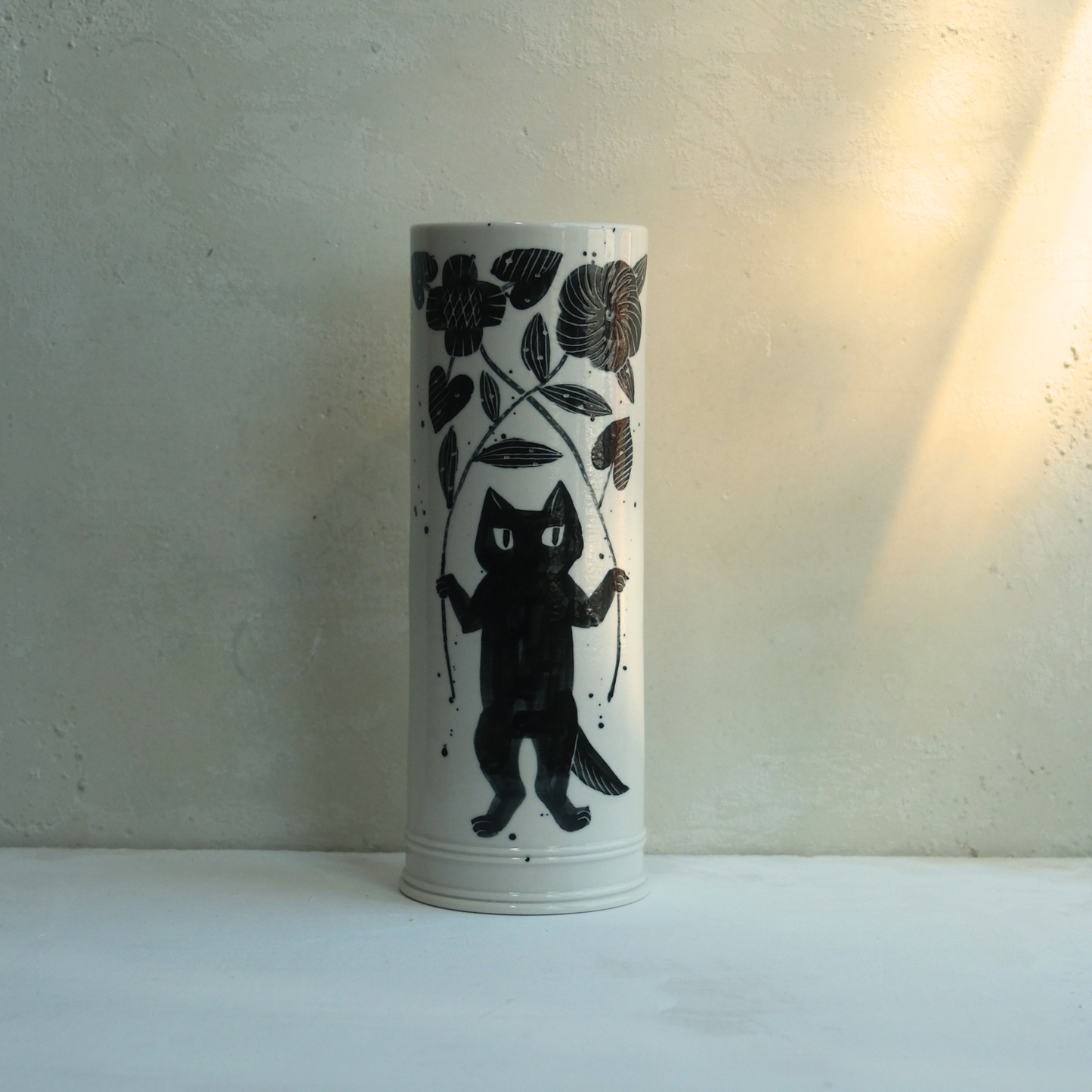 Exclusive Hand Painted John Julian x Makoto Kagoshima Classical Vase - Cat in Black