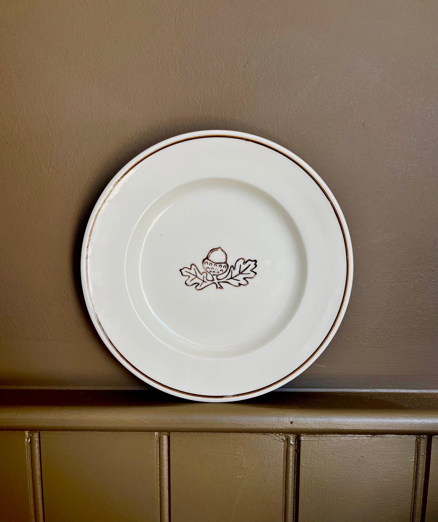 Classical Porcelain Side Plate with a Brown Line and Oak Leaf