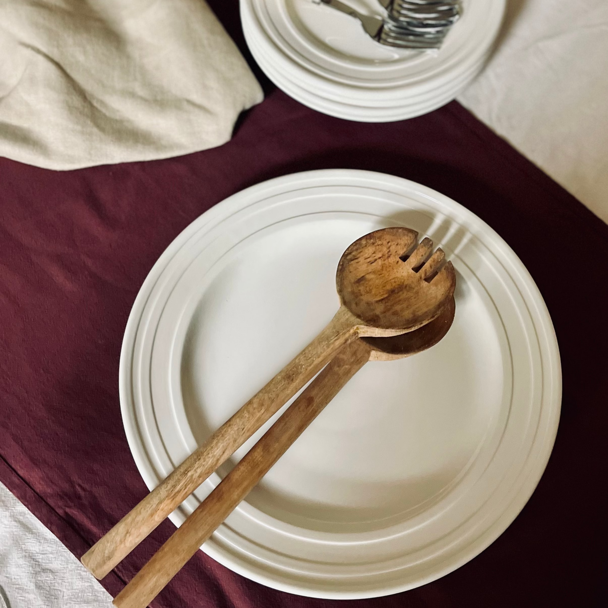 Classical Porcelain Impressed Line, Large Dinner Plate - Seconds