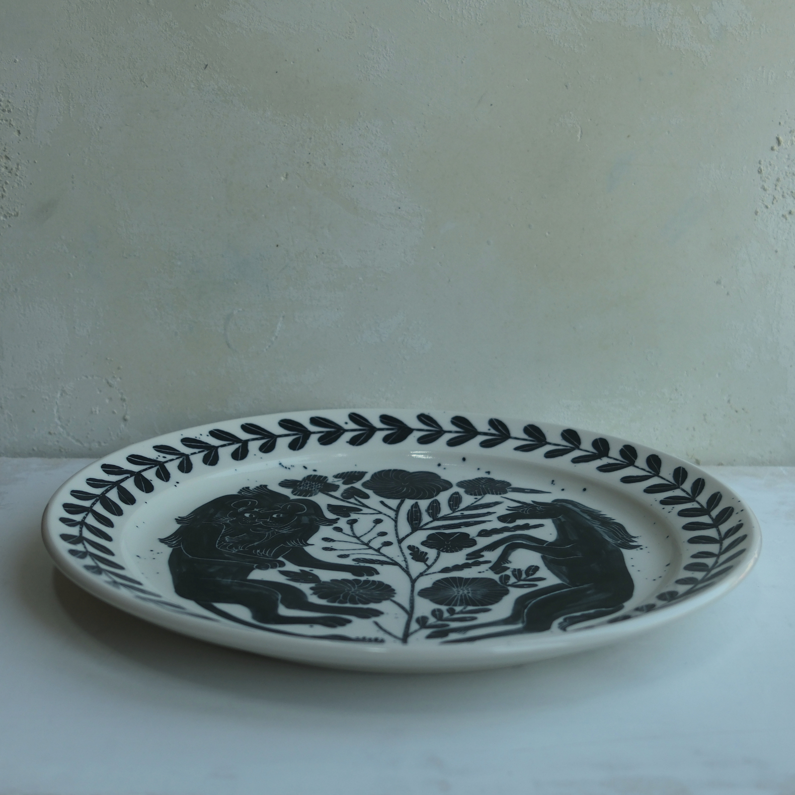 Exclusive Hand Painted John Julian x Makoto Kagoshima Classical Platte