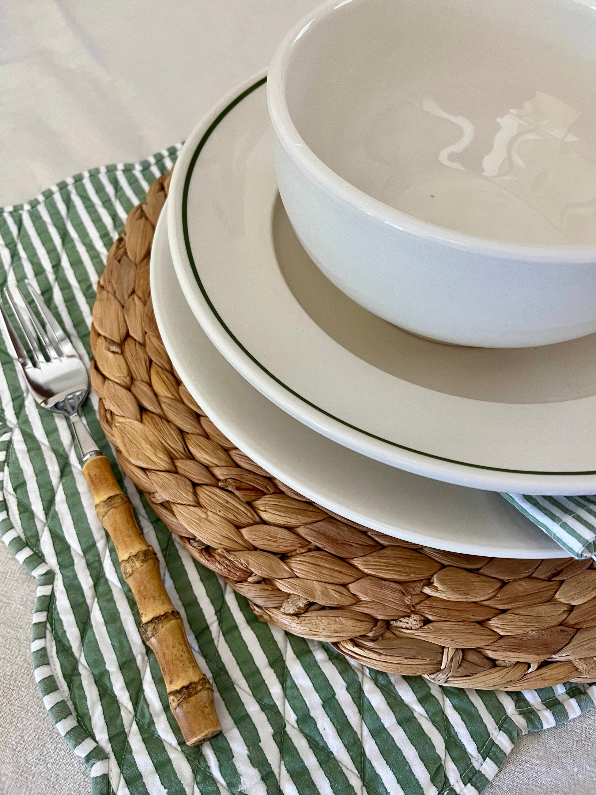 Shallow Bowl Forest Green Line - Classical Porcelain