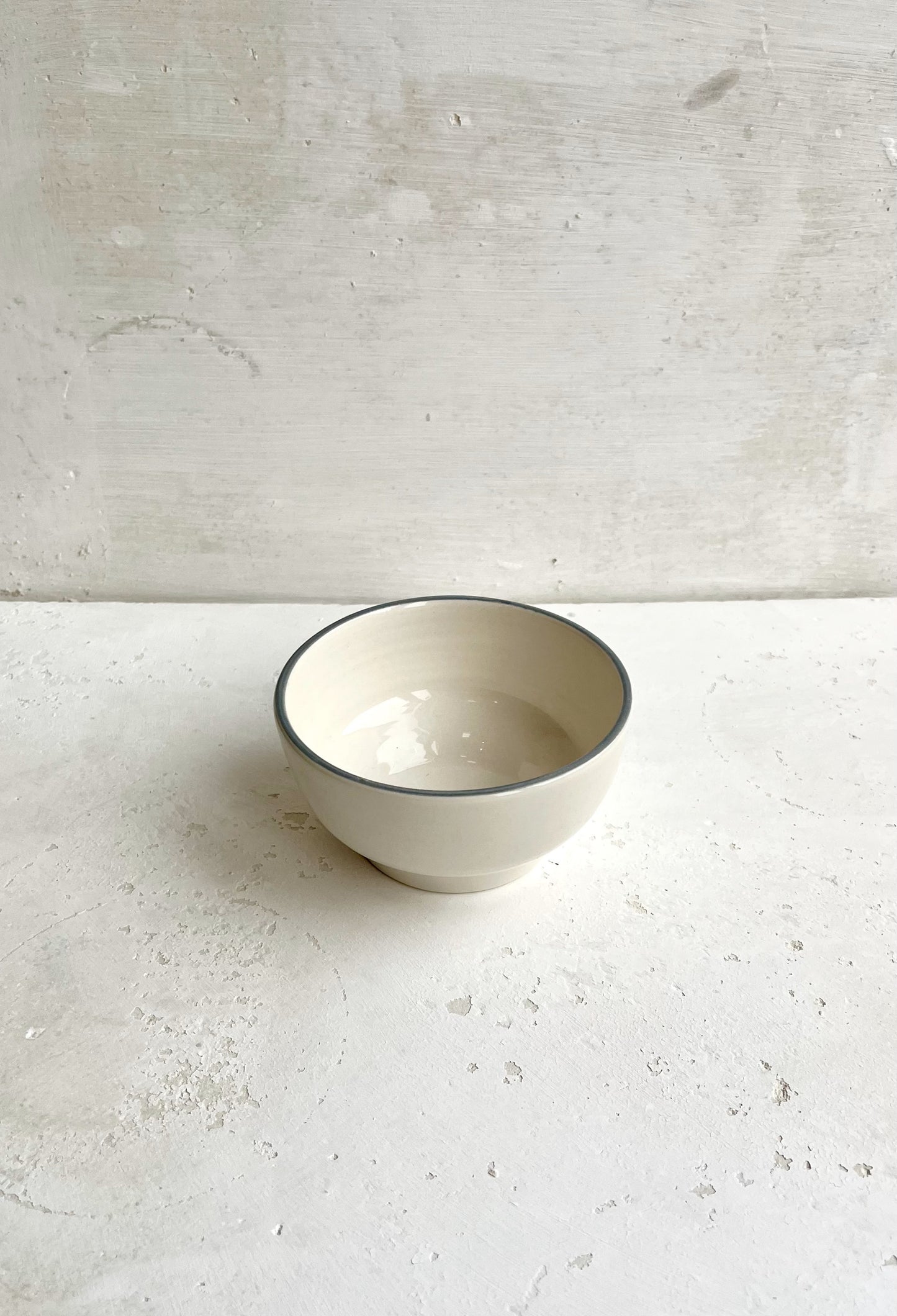 Porcelain Simple Bowl Grey Rim, 11cm - Seconds