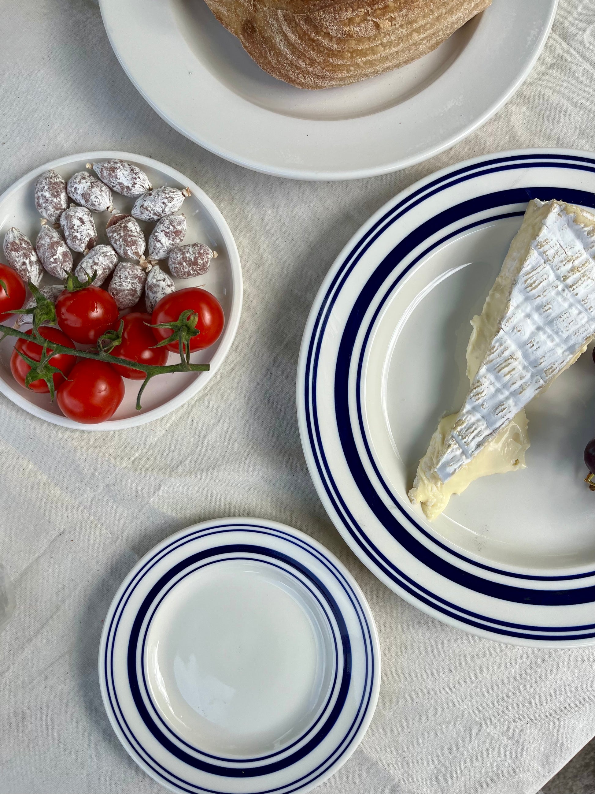 Simple Porcelain Flat Plate - Small