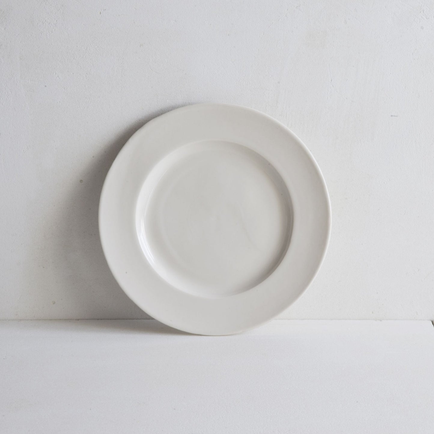 Plain porcelain side plate 21cm