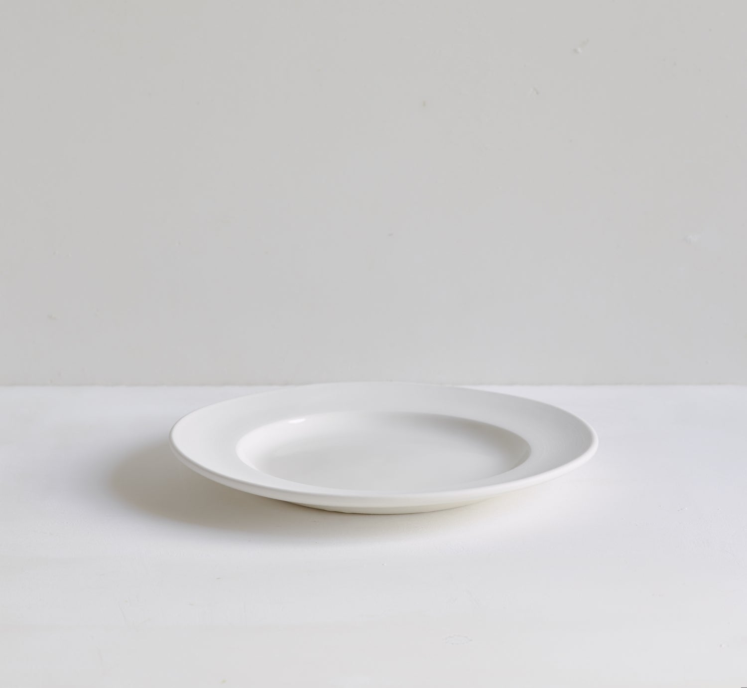 Classical Porcelain Side Plate (Unglazed Border)