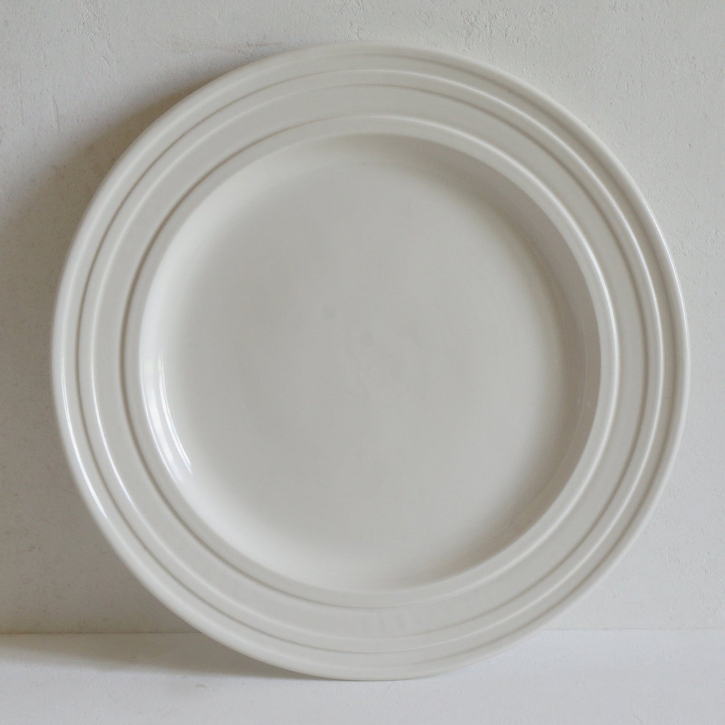 Porcelain Impressed Line Large Dinner Plate