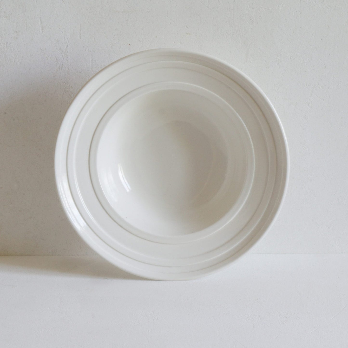 Classical Deep Soup Bowl with Impressed Line