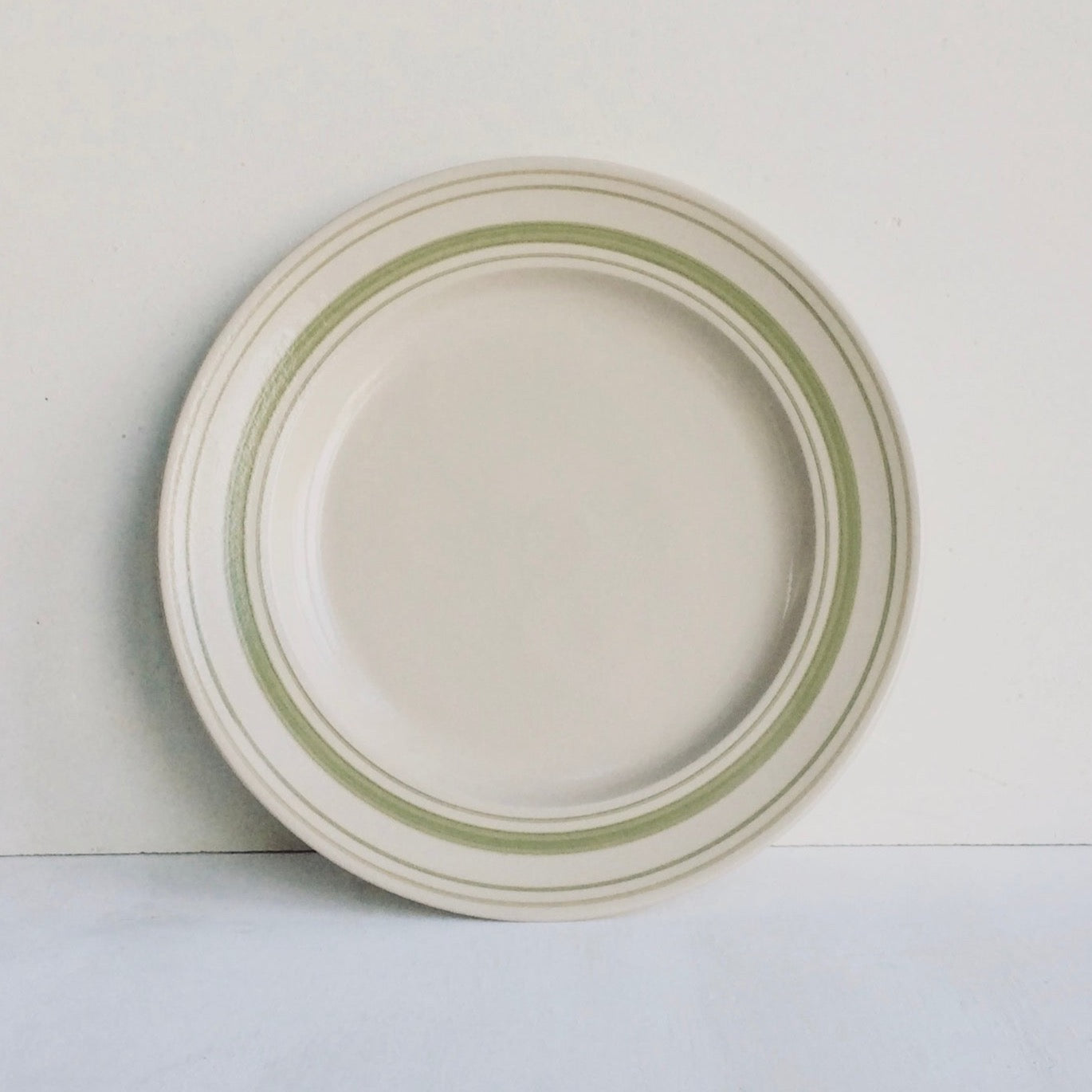 Set of Classical Stoneware Clover Green Linen Stripe Dinner Plates