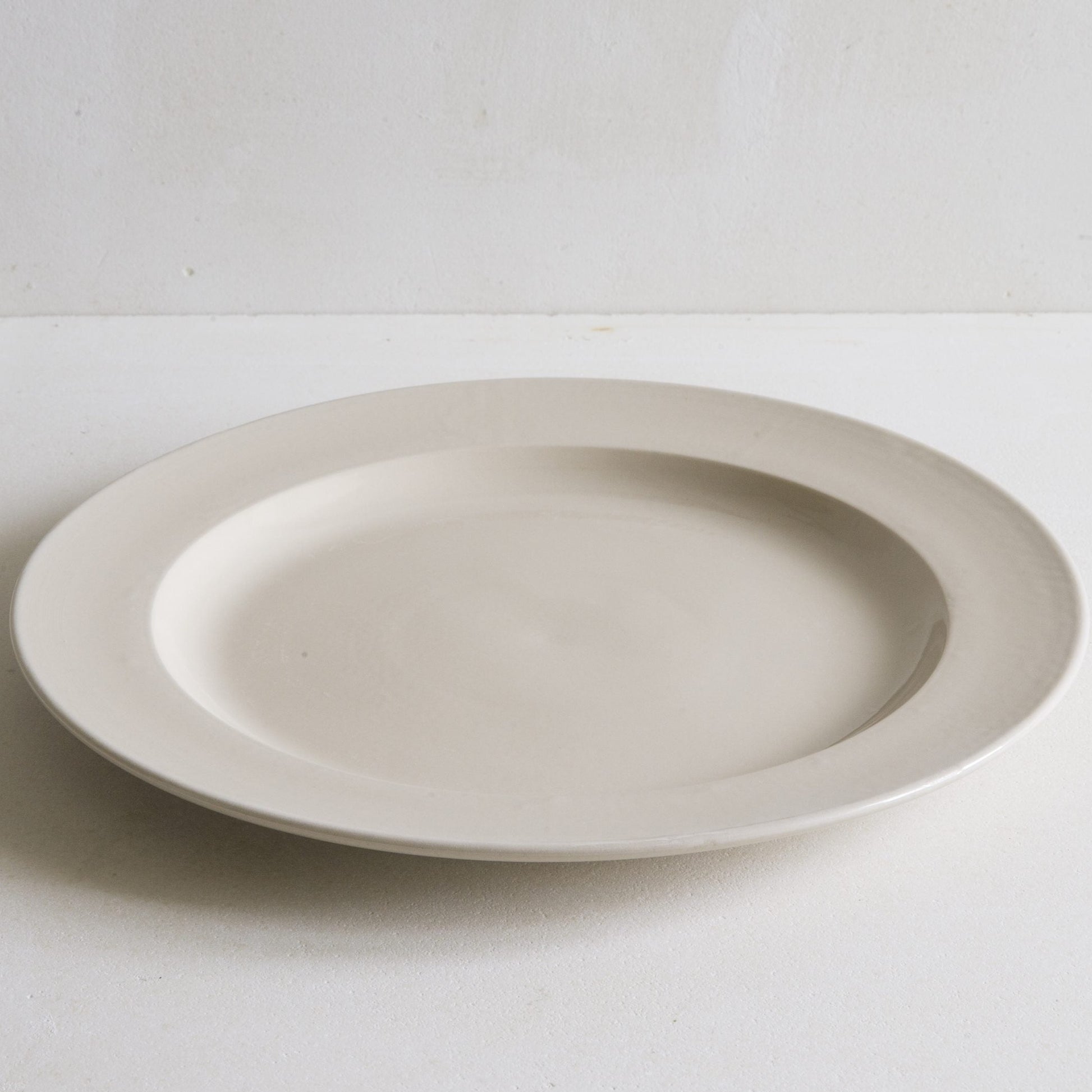 Classical Stoneware Large Dinner Plate Seconds – John Julian